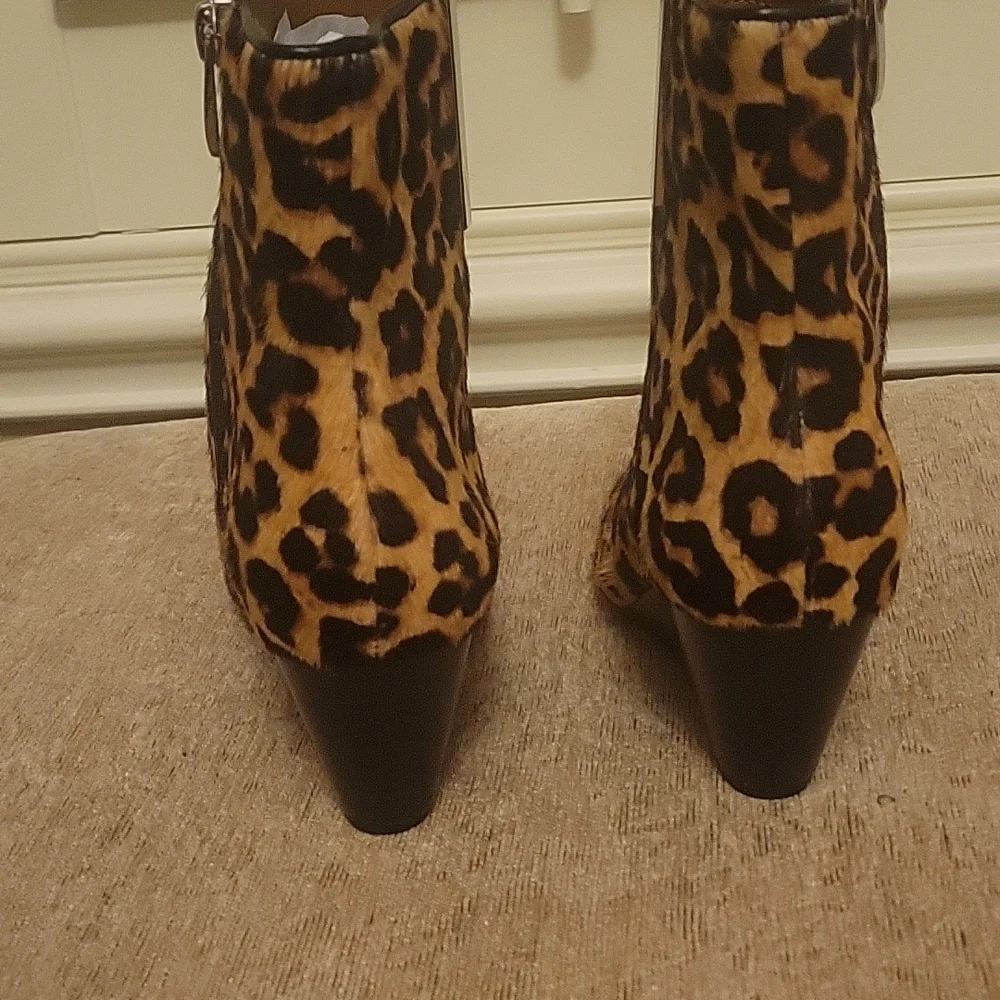 Franco  Sarto Calf Skin wedge booties. 🆕 Size 6 1/2 🔥 - Picture 4 of 7